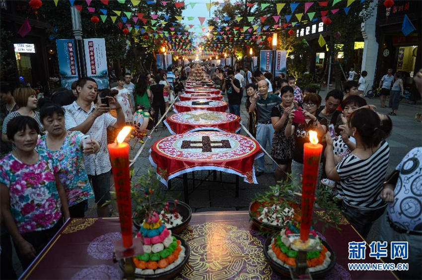 Tangxi: Altstädtchen feiert das Mondfest
