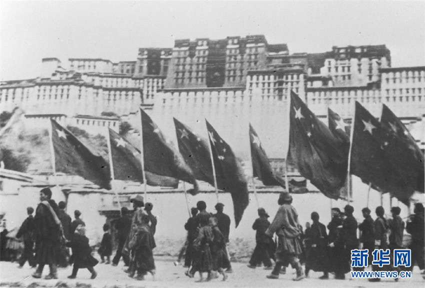 Alte Fotos über die friedliche Befreiung Tibets