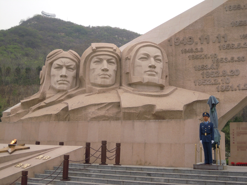 Bis 1989 war das Gelände um den Datangshan-Berg im Norden Beijings Sperrgebiet. Heute ist auf der ehemaligen Militärbasis Asiens größtes Luftfahrtmuseum untergebracht. Heimlicher Star ist Maos „Air Force One“.