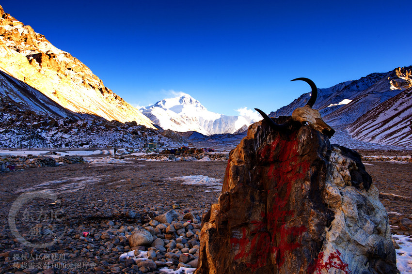 Qomolangma-Basislager: Warmes Zuhause für Bergsteiger