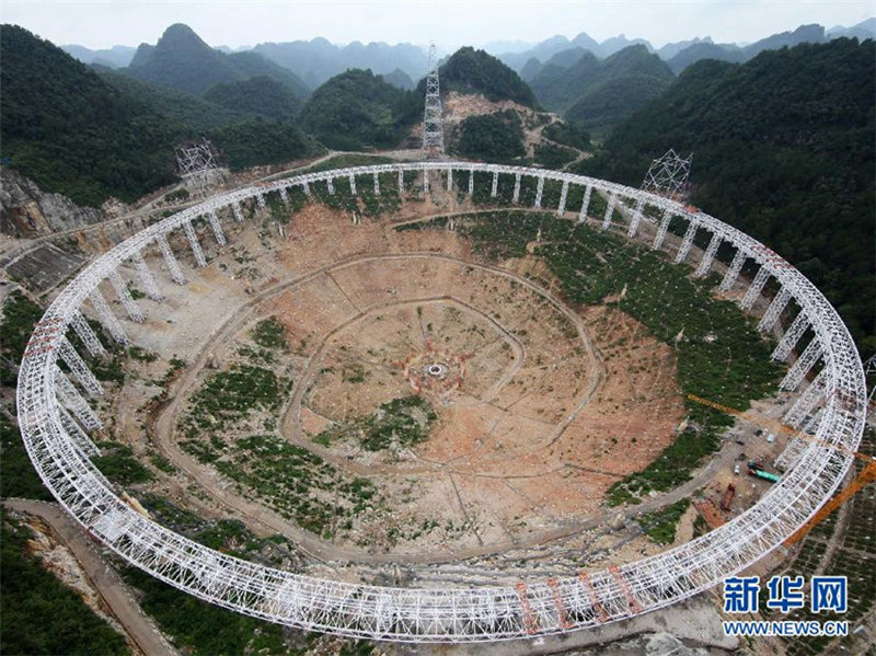 China baut größtes Radioteleskop der Welt