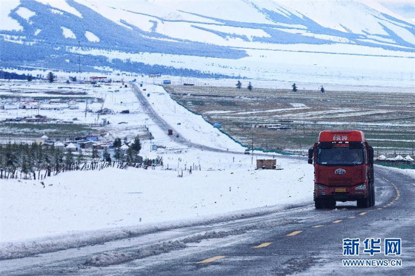 Erster Schnee in Xinjiang
