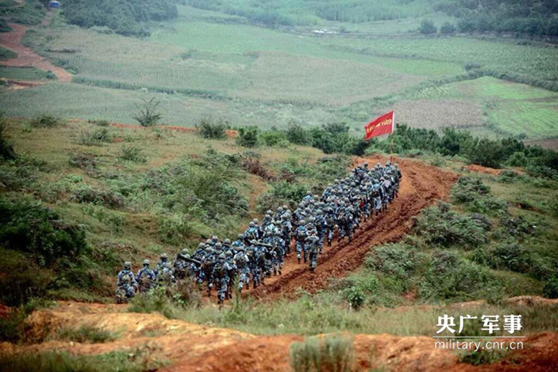 Chinas Marineinfanterie probt den Dschungelkampf