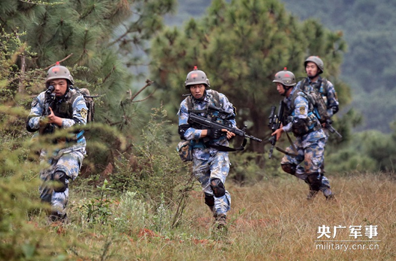 Chinas Marineinfanterie probt den Dschungelkampf