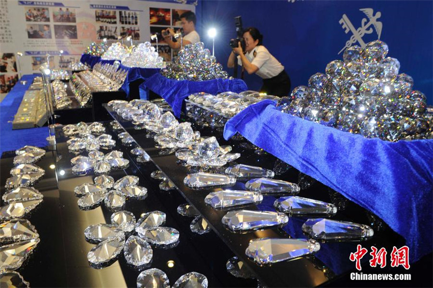 Größter Kristallschmuggelfall in Guangdong aufgedeckt