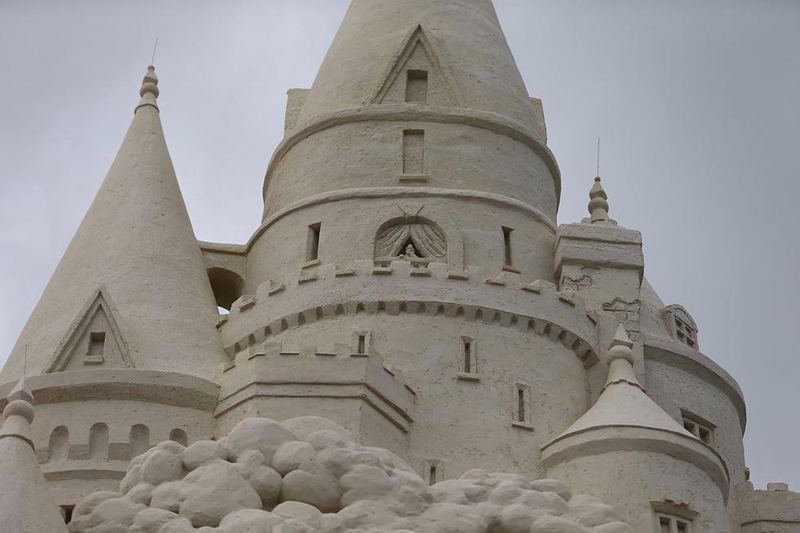 USA bauen welthöchste Sandskulptur