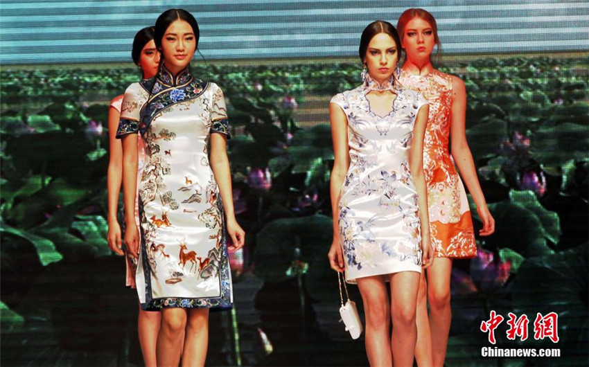 „Qipao“-Show auf der China Fashion Week