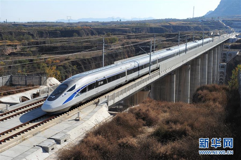 Chinas neuer Hochgeschwindigkeitszug erfolgreich getestet