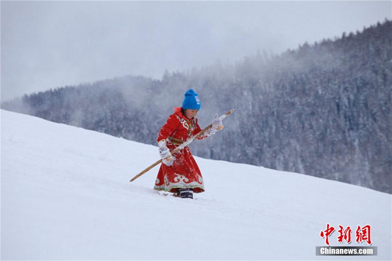 Schneeweißes Märchenland in Xinjiang