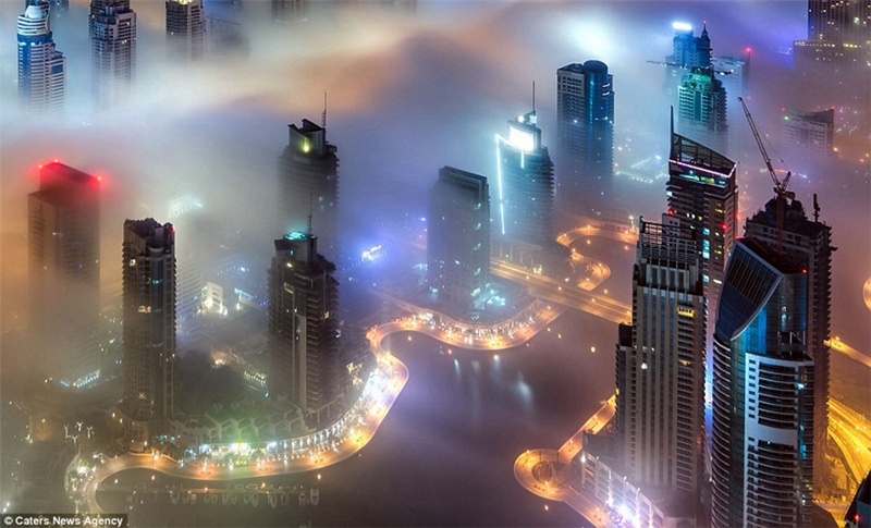Märchenhaftes Morgengrauen in Dubai