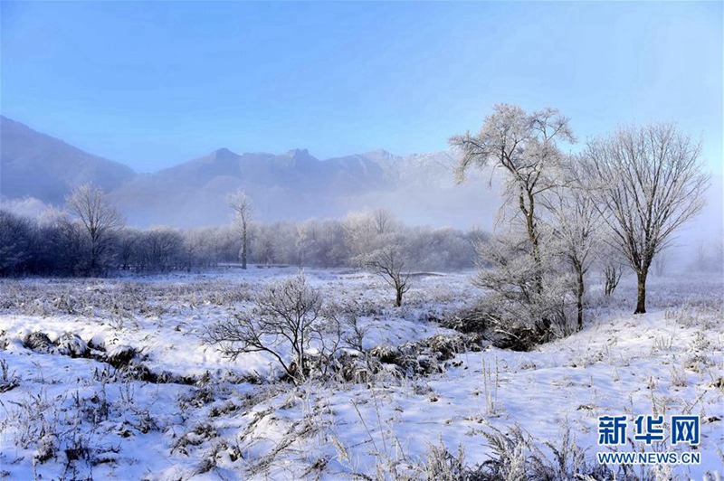 Der Dajiu-See-Park trägt Wintergewand
