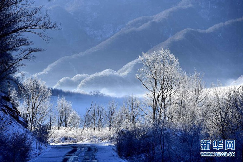 Der Dajiu-See-Park trägt Wintergewand