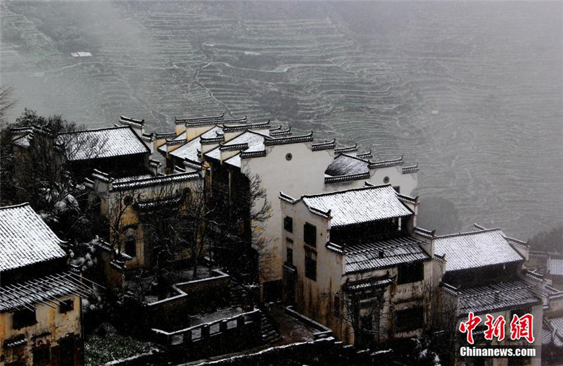 Verschneites altes Dorf in Jiangxi