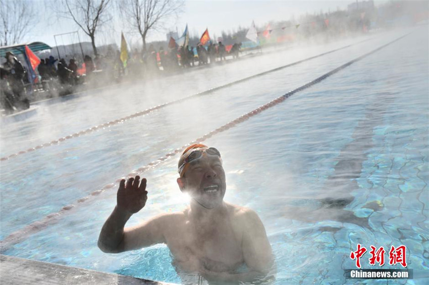 Winterschwimm-Wettbewerb in Hohhot