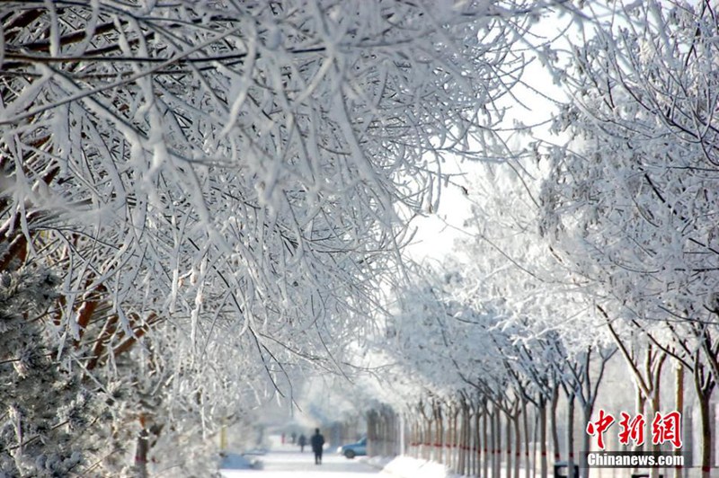 Schneeweißes Märchenland in Gansu