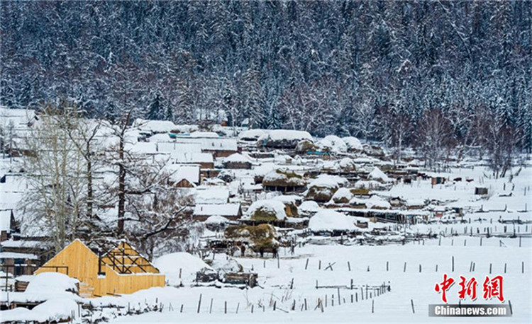 Baihaba im Schnee – ein Dorf wie eine Tuschmalerei