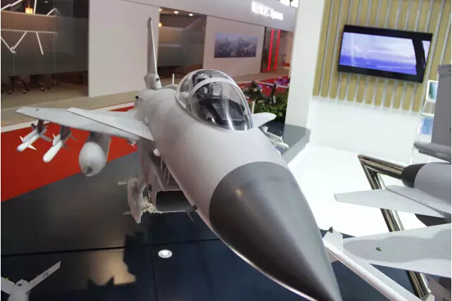 Export-Version des von China entwickelten J-10 Kampfjets