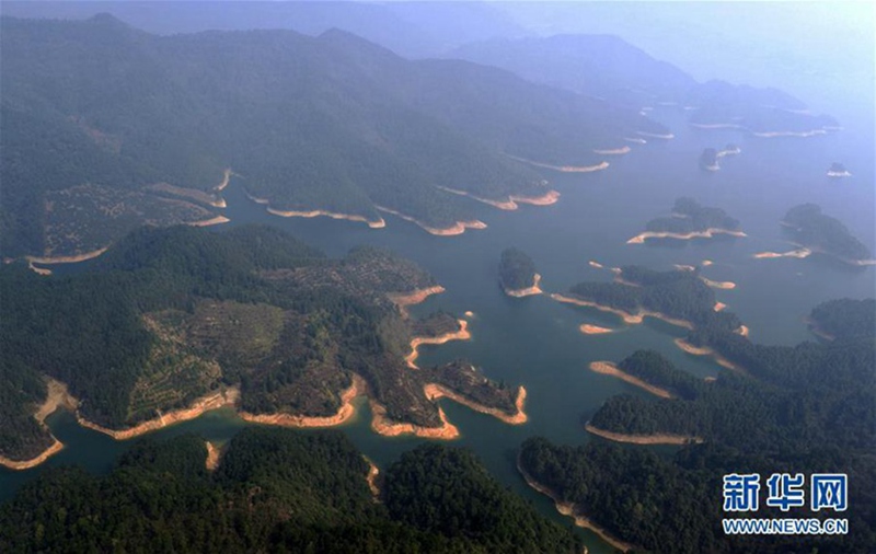 Spektakuläre Luftaufnahmen vom Qiandao-See