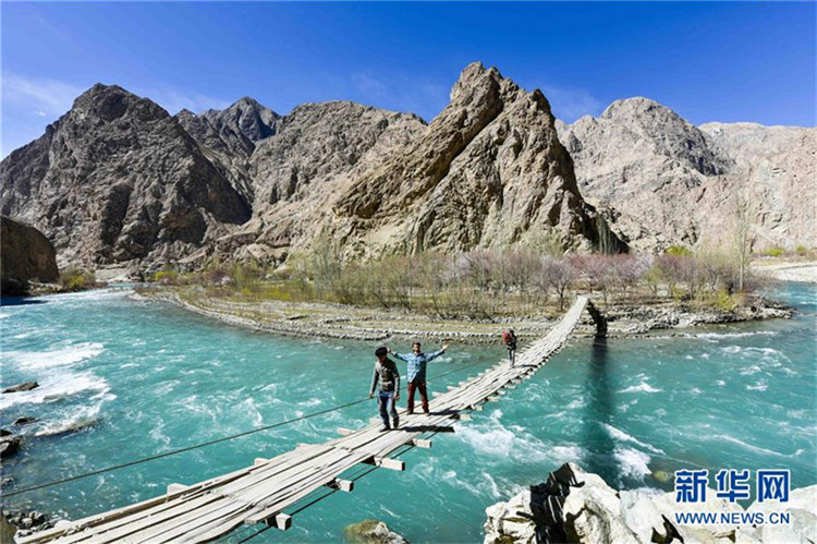 Pamir-Hochebene im Frühling