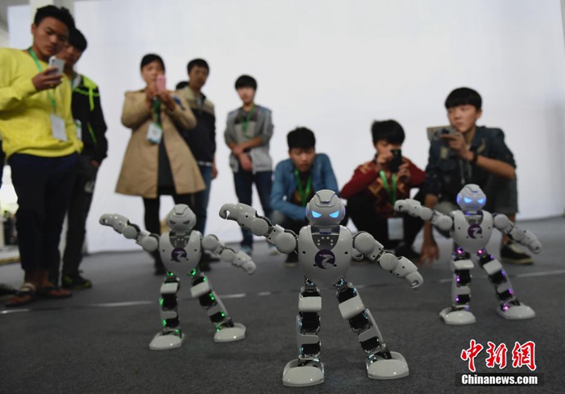 Internationale Roboter-Expo in Chongqing eröffnet