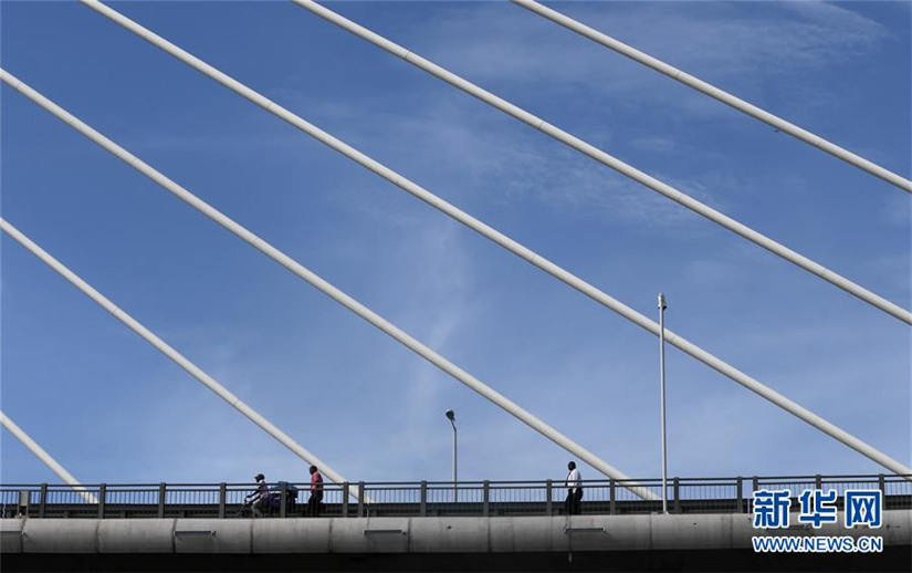 Von China gebaute größte Schrägseilbrücke in Ostafrika in Betrieb genommen