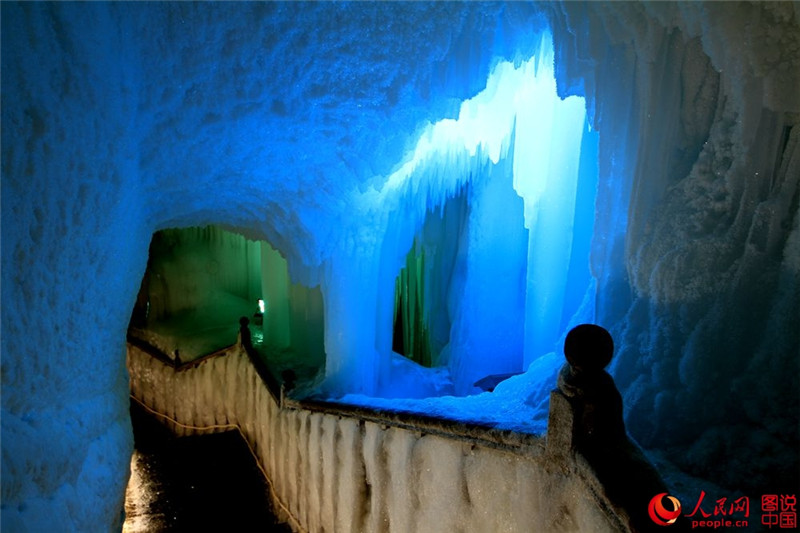 Frostiges Weltwunder – Zehntausendjährige Eishöhle in Shanxi