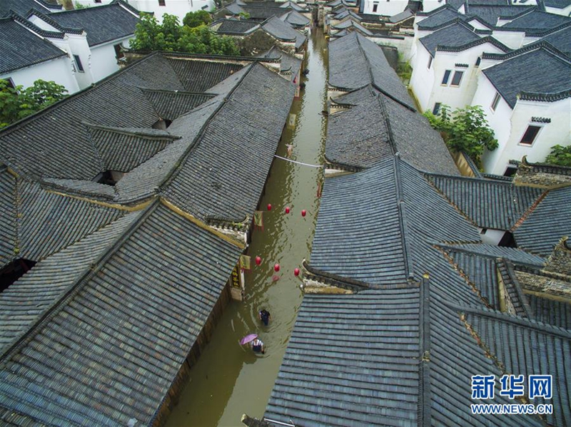 Überschwemmungen in Südchina wegen Starkregen