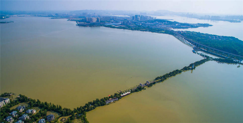 Hochwasser: Villenviertel in Wuhan wird zur isolierten Insel