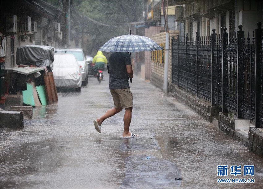 Beijing gibt Unwetterwarnung aus