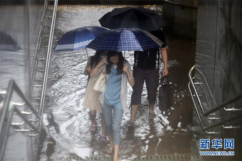 Beijing gibt Unwetterwarnung aus