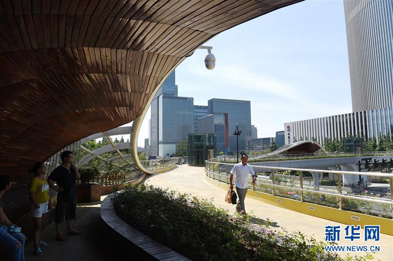 Erste ökologische Fußgängerüberführung in Hangzhou