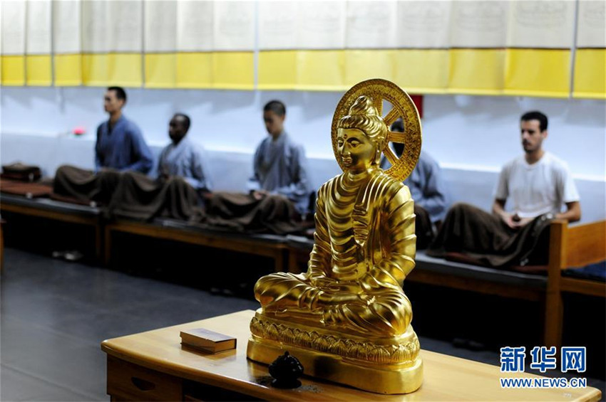 Afrikaner lernen Kung-Fu im Shaolin-Tempel