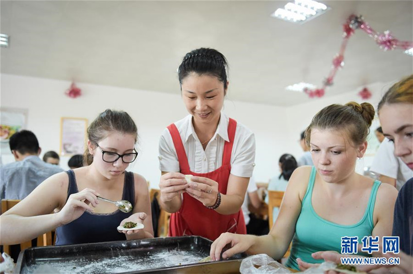 Deutsche Jugendliche erleben in Anhui chinesische Kultur
