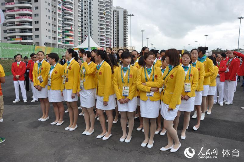 Chinas Flagge in Rio gehisst