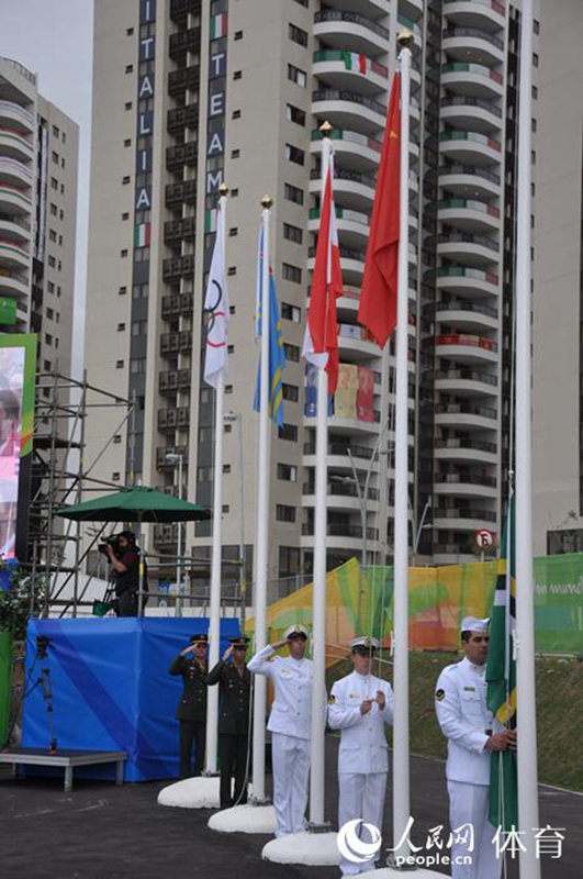 Chinas Flagge in Rio gehisst