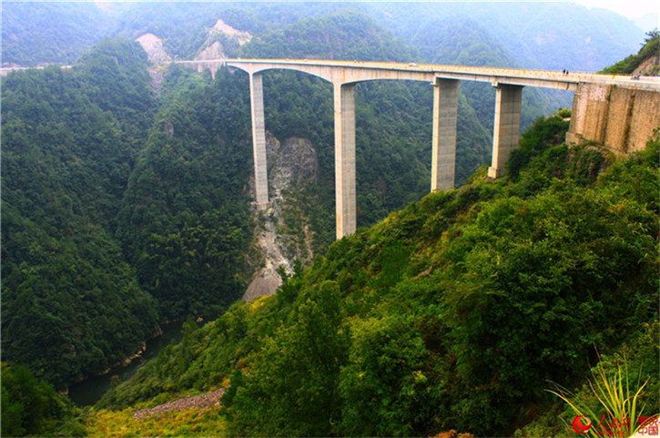 Größte Brücke Zhejiangs: 163 Meter hohe Jiaxite-Brücke