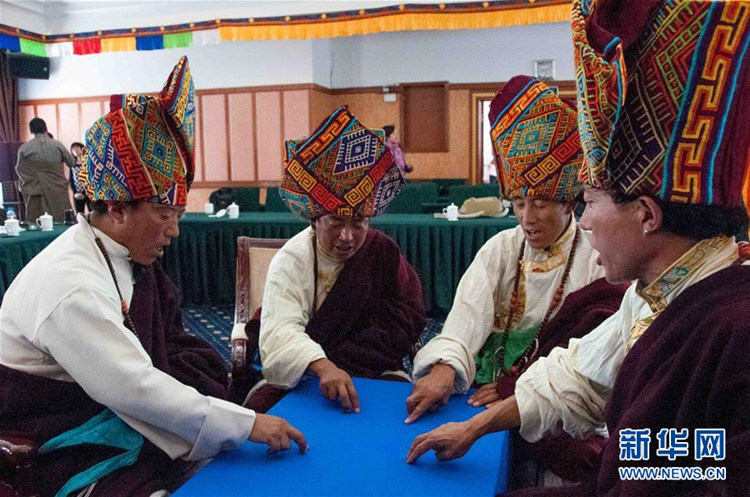 Die Neuentdeckung des Tibetischen Fingertanzes
