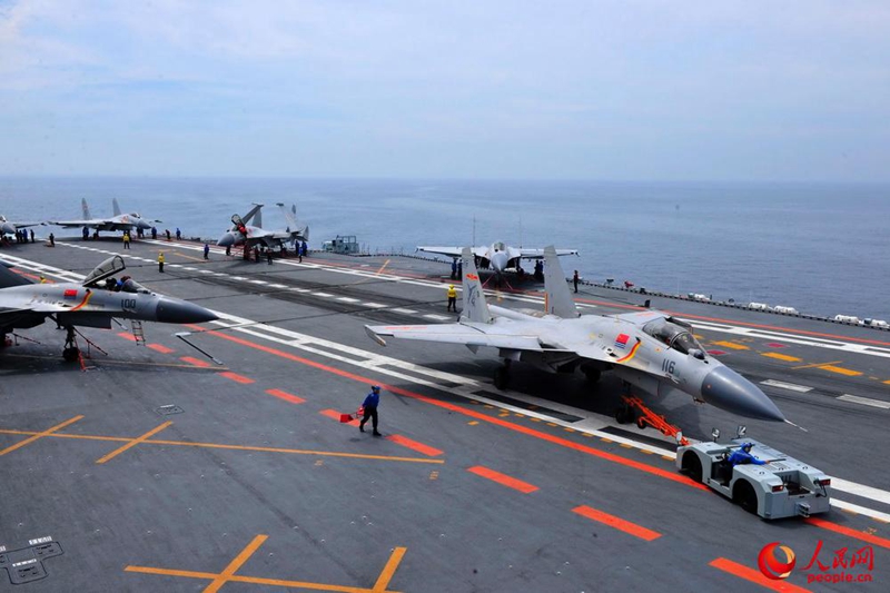 Chinesische Marine intensiviert Training der Flugzeugträger-Piloten