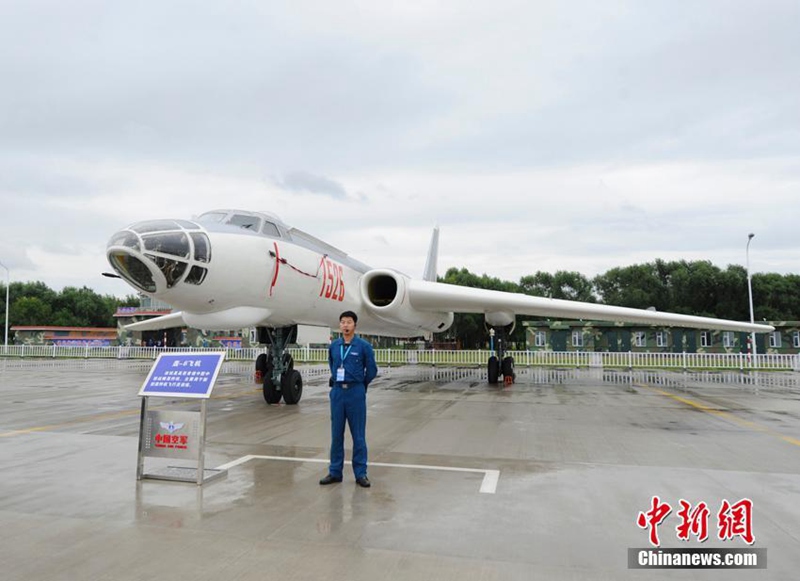 Kunstflugstaffel „1. August“ zeigt in Changchun ihr Können