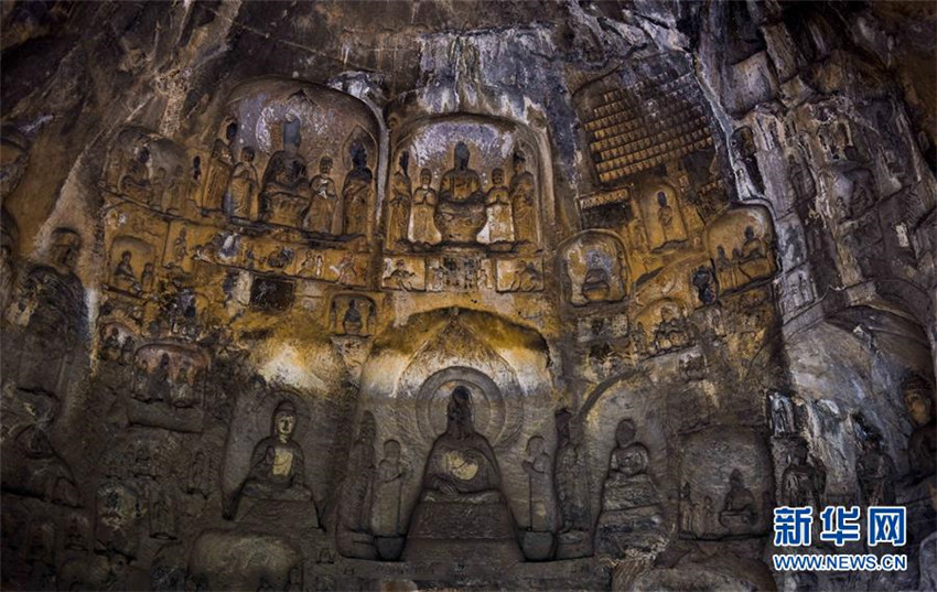 Atemberaubende Steinkunst: Longmen-Grotten in Luoyang