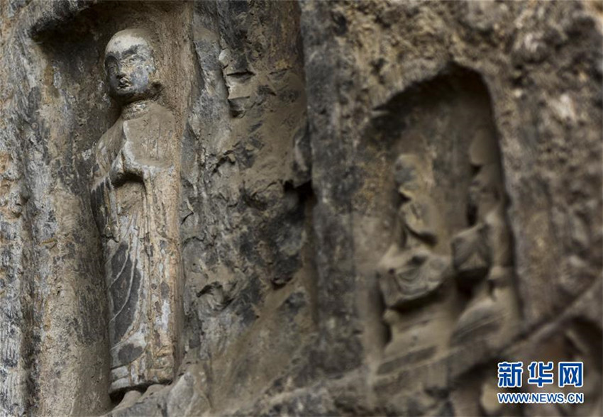 Atemberaubende Steinkunst: Longmen-Grotten in Luoyang