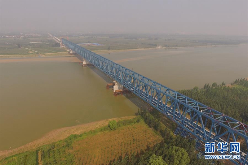 Fertigstellung des Hauptteils der Huangda-Eisenbahnbrücke