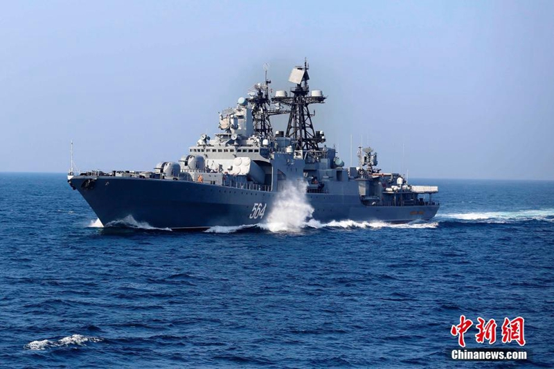 Gemeinsames Manöver von chinesischer und russischer Marine in vollem Gang