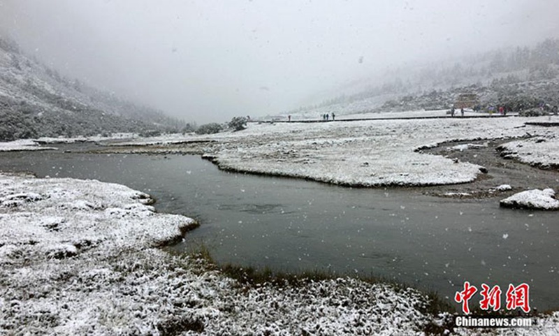 Schnee in Yading