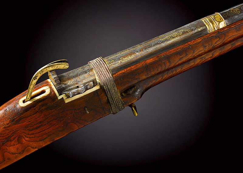 Sotheby’s versteigert Kaiser Qianlongs Jagdgewehr für 1,5 Millionen Pfund