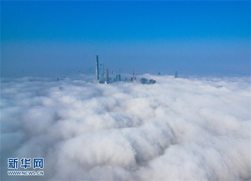 Shanghai im dichten Nebel