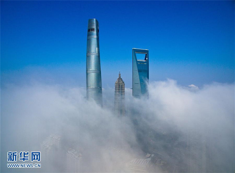 Shanghai im dichten Nebel