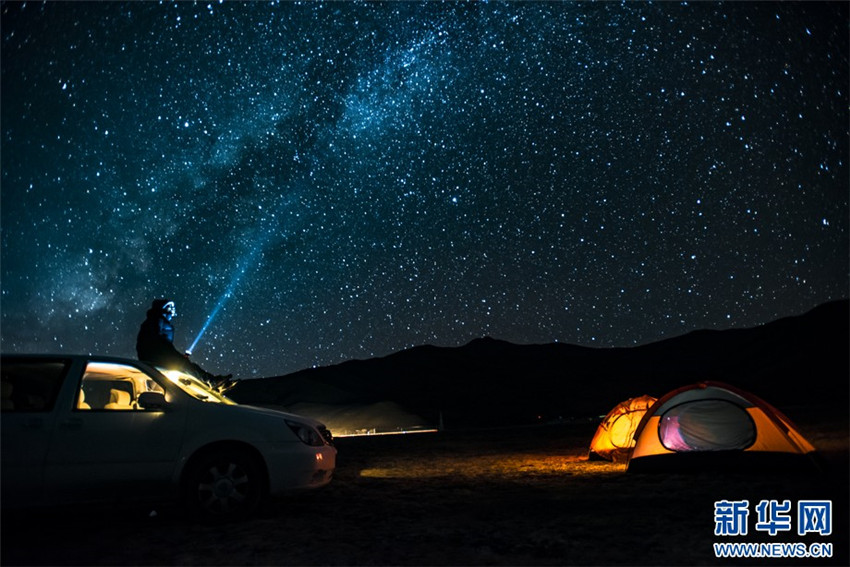 Faszinierende Sternennacht am See Yamzhog Yumco