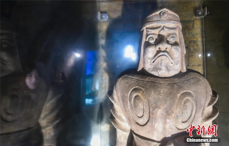 1.500-jähriges Kaisergrab in Luoyang