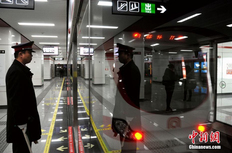 Erste U-Bahn-Linie Anhuis nimmt Fahrbetrieb auf